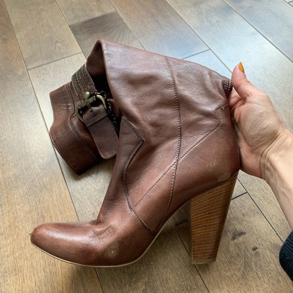 Italian high-heel leather boots - Picture 5 of 6